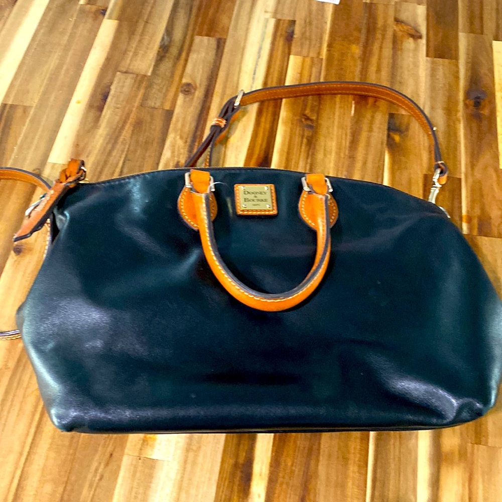 Black Dooney & Bourke purse